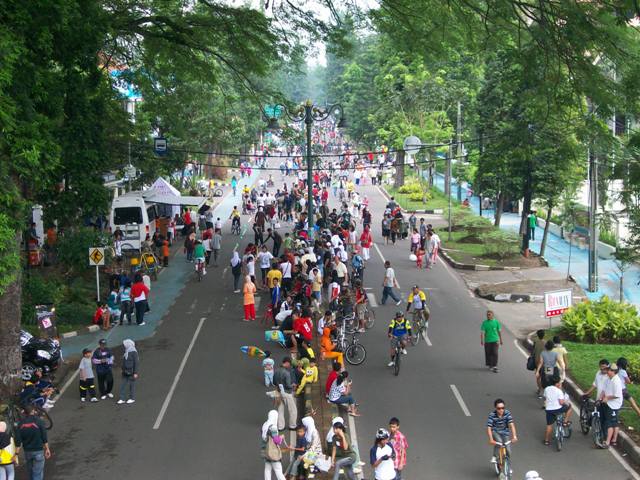 Tempat Nongkrong Paling Populer Di Kalangan Mojank Bandung